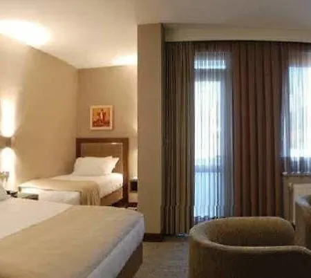 Otel Mostar 3*
